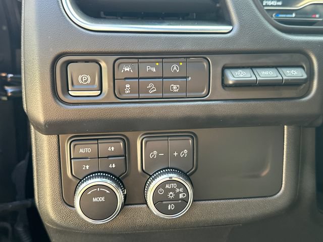 Certified 2024 GMC Yukon AT4 w/ AT4 Premium Package AWD/4WD image 29