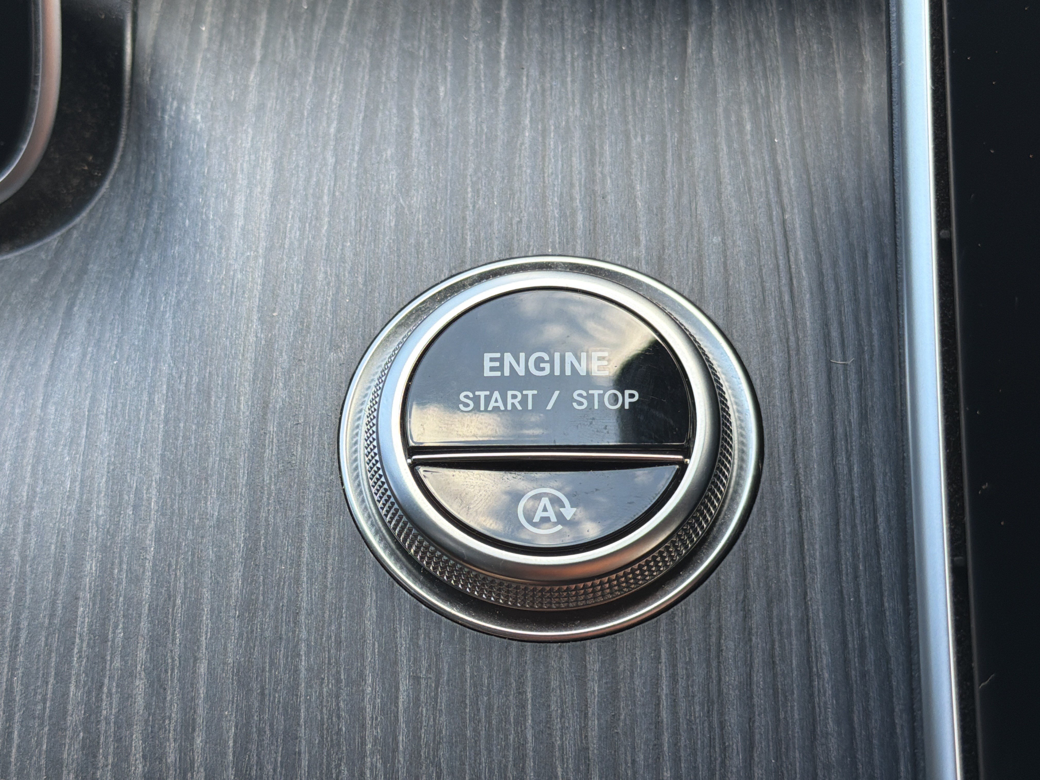 Used 2025 Mercedes-Benz C 300 Sedan image 8