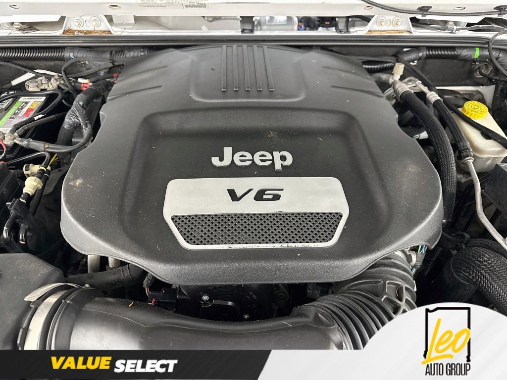 Used 2015 Jeep Wrangler Unlimited Rubicon AWD/4WD image 29