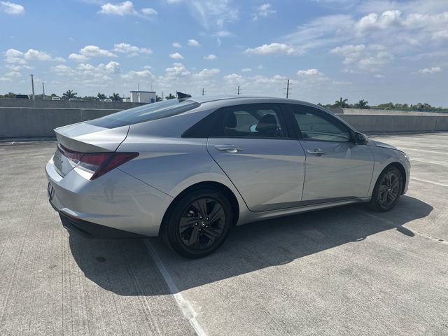 Used 2023 Hyundai Elantra SEL image 32