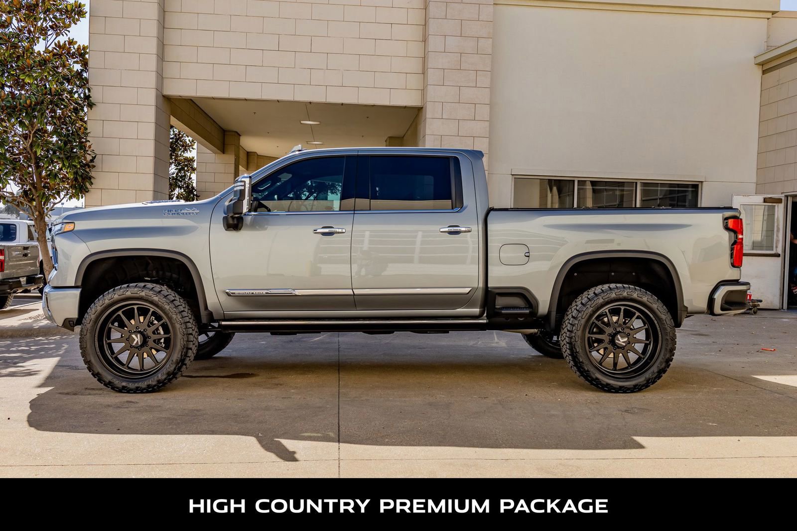 Used 2025 Chevrolet Silverado 2500 High Country w/ High Country Premium Package image 6