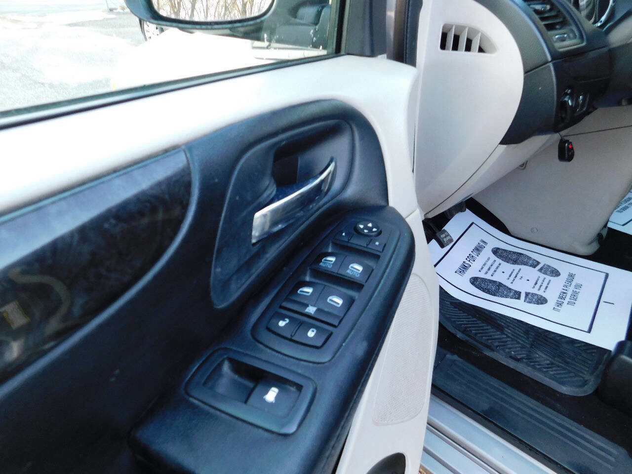 Used 2017 Dodge Grand Caravan SE w/ Power Window Group image 18