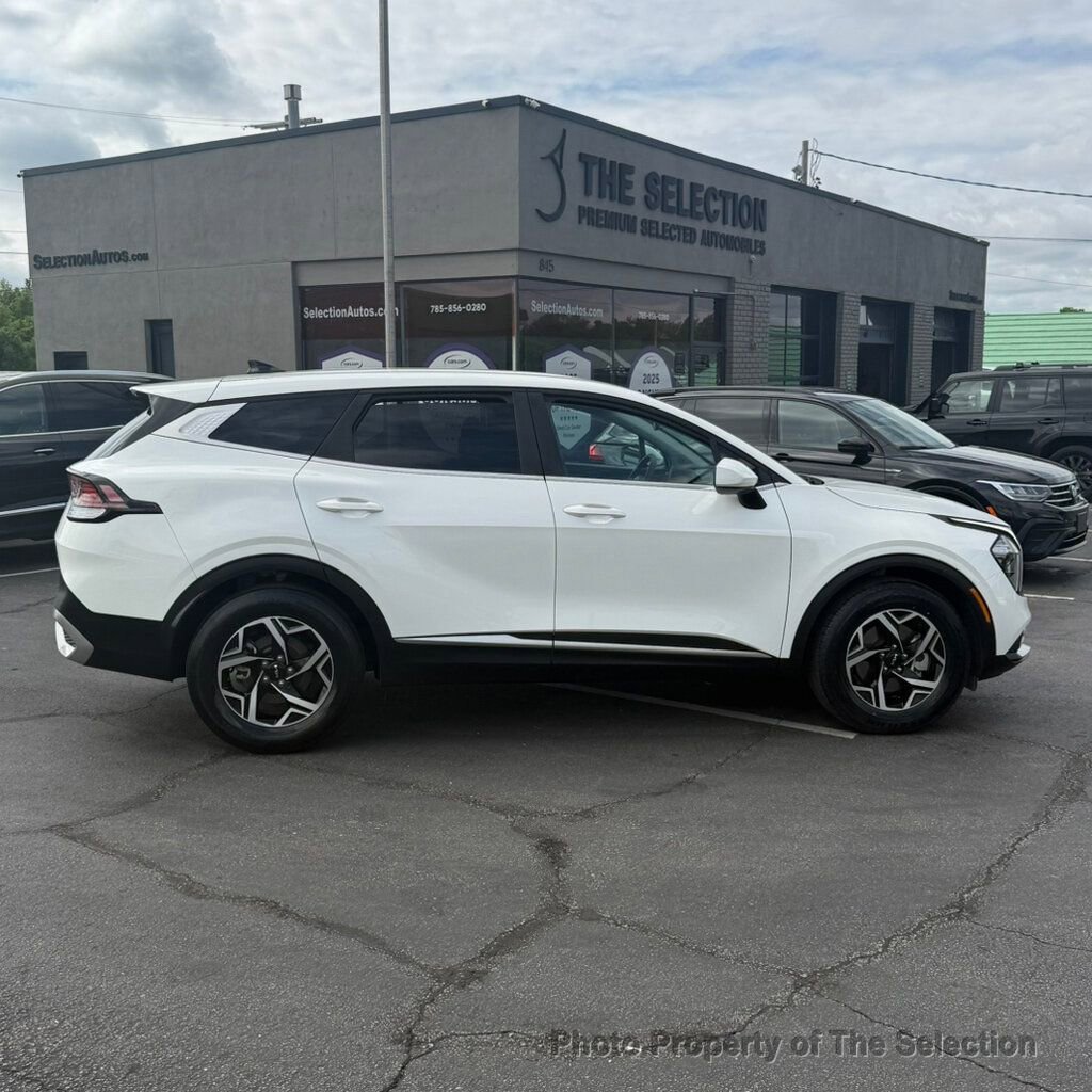 Used 2023 Kia Sportage LX FWD image 19
