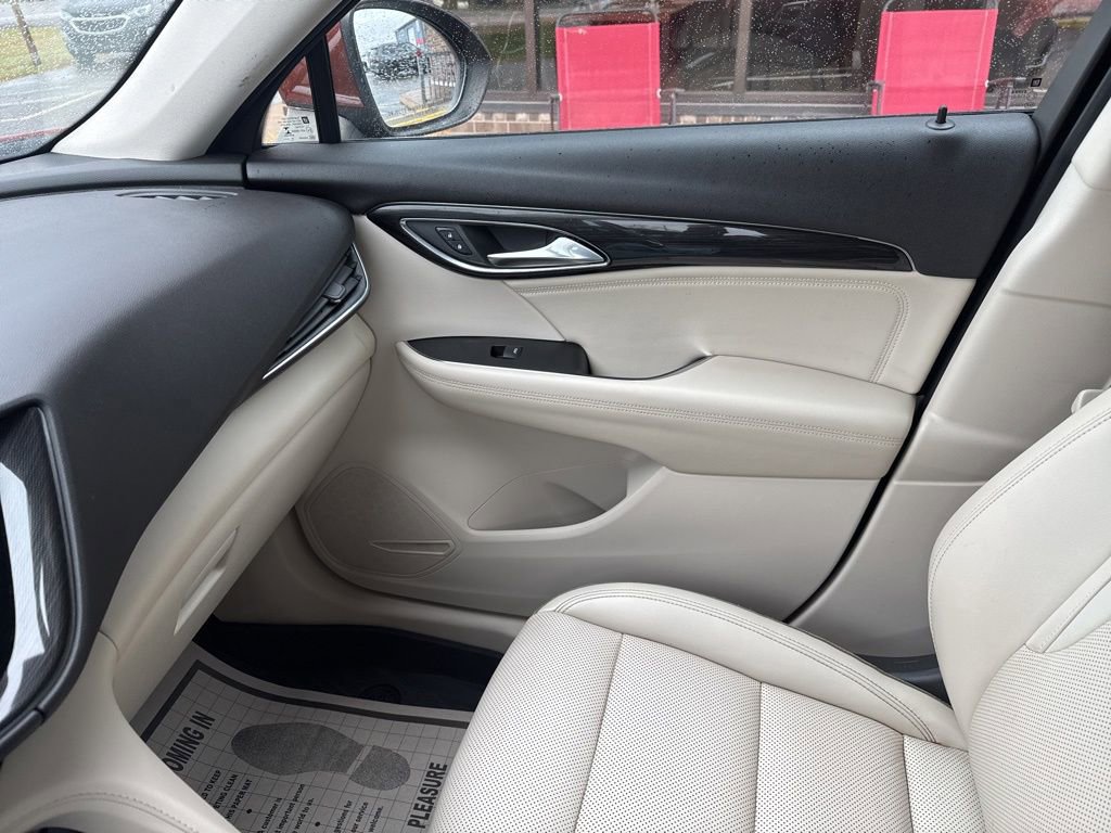 Used 2022 Buick Envision Essence w/ Safety Package image 56