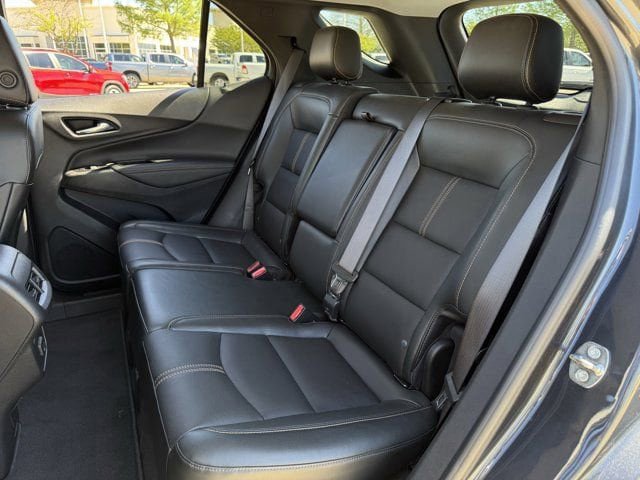 Used 2022 Chevrolet Equinox Premier FWD image 30