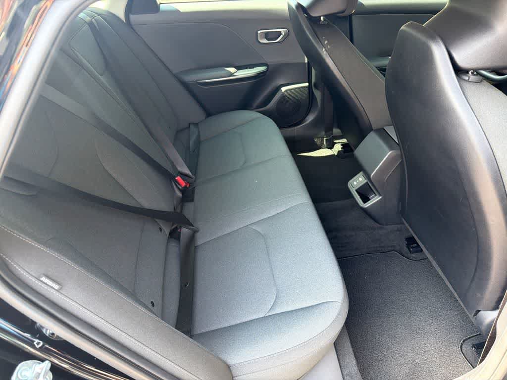 Used 2025 Kia K4 FWD image 16