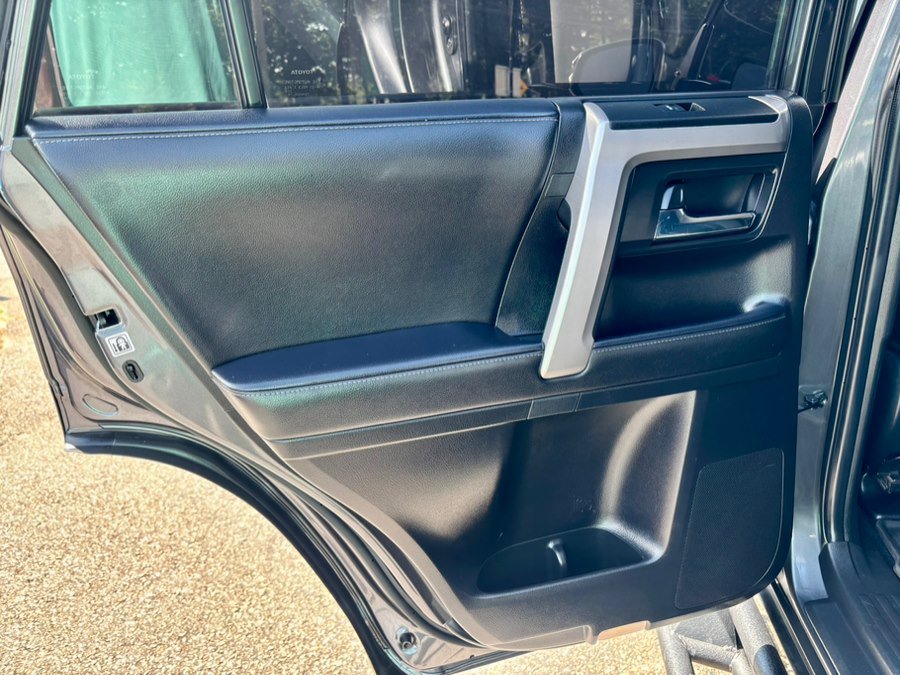 Used 2023 Toyota 4Runner SR5 Premium w/ Moonroof Package AWD/4WD image 19