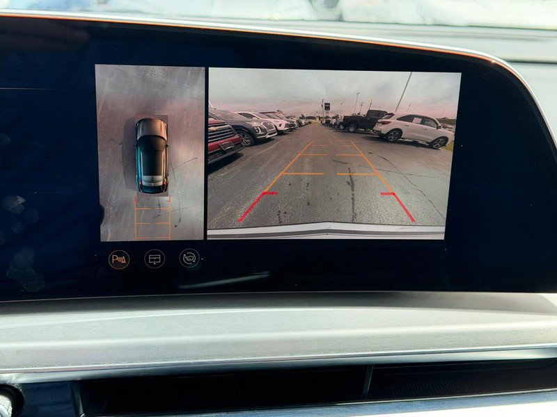 Used 2025 Cadillac Lyriq Luxury w/ LPO, Floor Liner Package AWD/4WD image 23