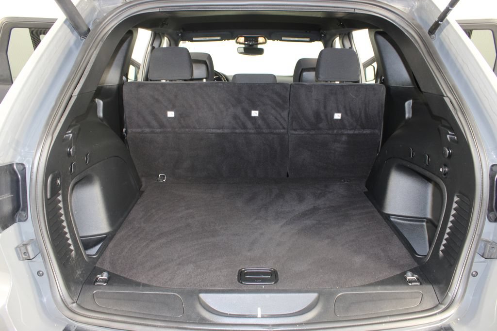 Used 2021 Jeep Grand Cherokee Freedom Edition AWD/4WD image 17