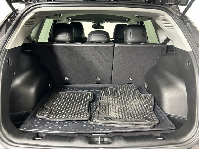 Used 2022 Jeep Compass Trailhawk w/ Trailer Tow Group AWD/4WD image 27