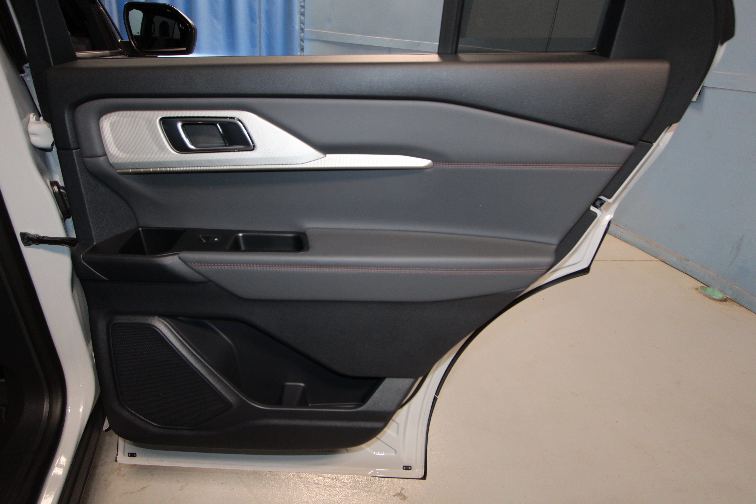 New 2027 Ford Explorer Active AWD/4WD image 19
