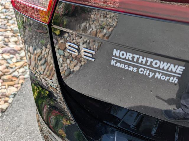 Used 2023 Volkswagen Tiguan SE R-Line FWD image 19