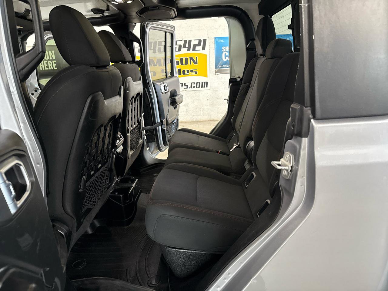 Used 2020 Jeep Gladiator Rubicon image 32