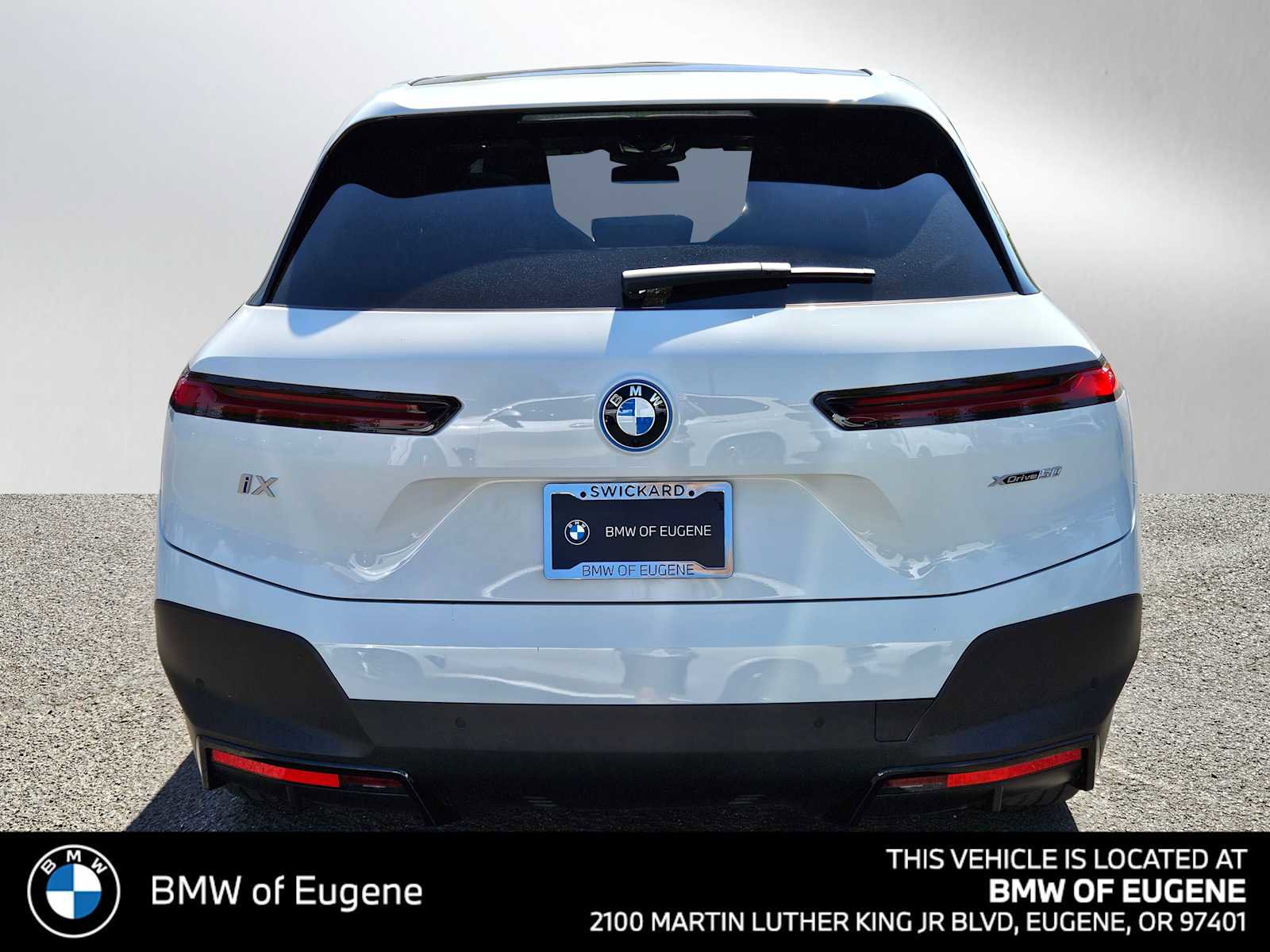 Used 2025 BMW iX xDrive50 image 4