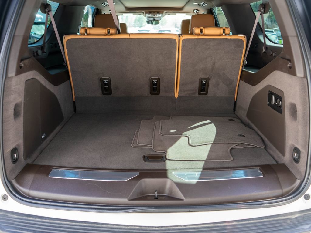 Used 2023 Cadillac Escalade ESV Sport w/ LPO, ONYX Package image 37