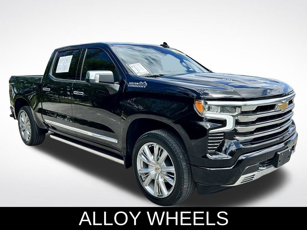 Used 2023 Chevrolet Silverado 1500 High Country w/ Technology Package AWD/4WD image 3