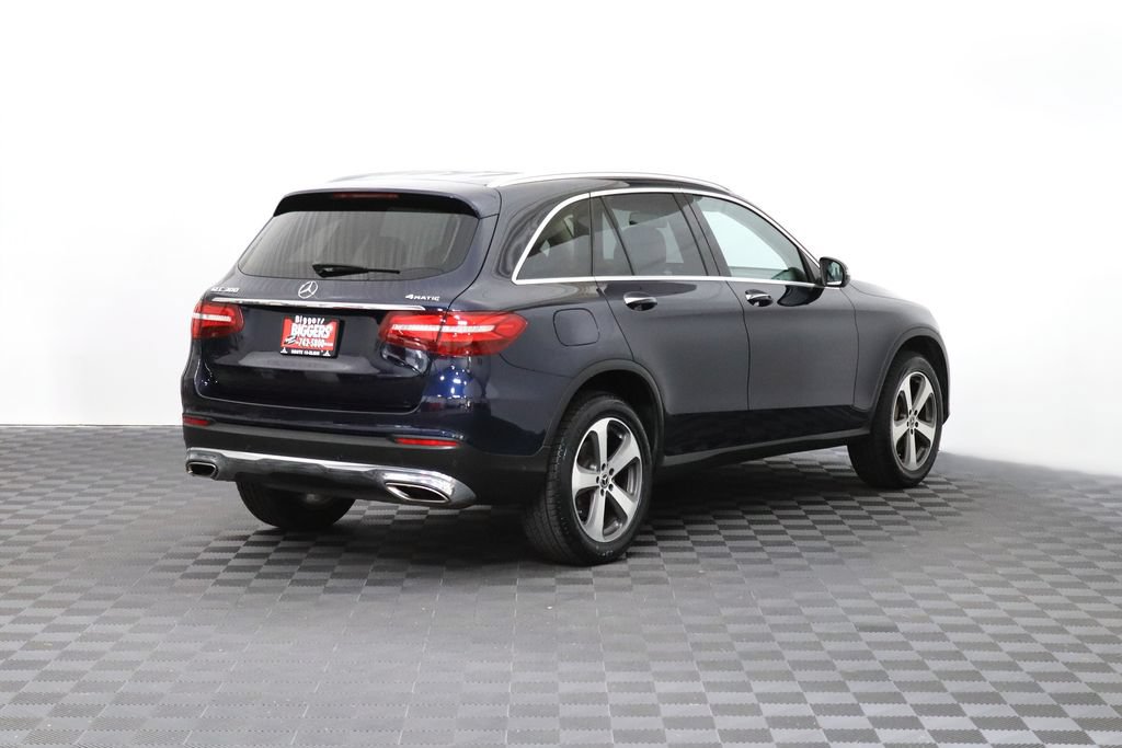 Used 2019 Mercedes-Benz GLC 300 4MATIC image 8