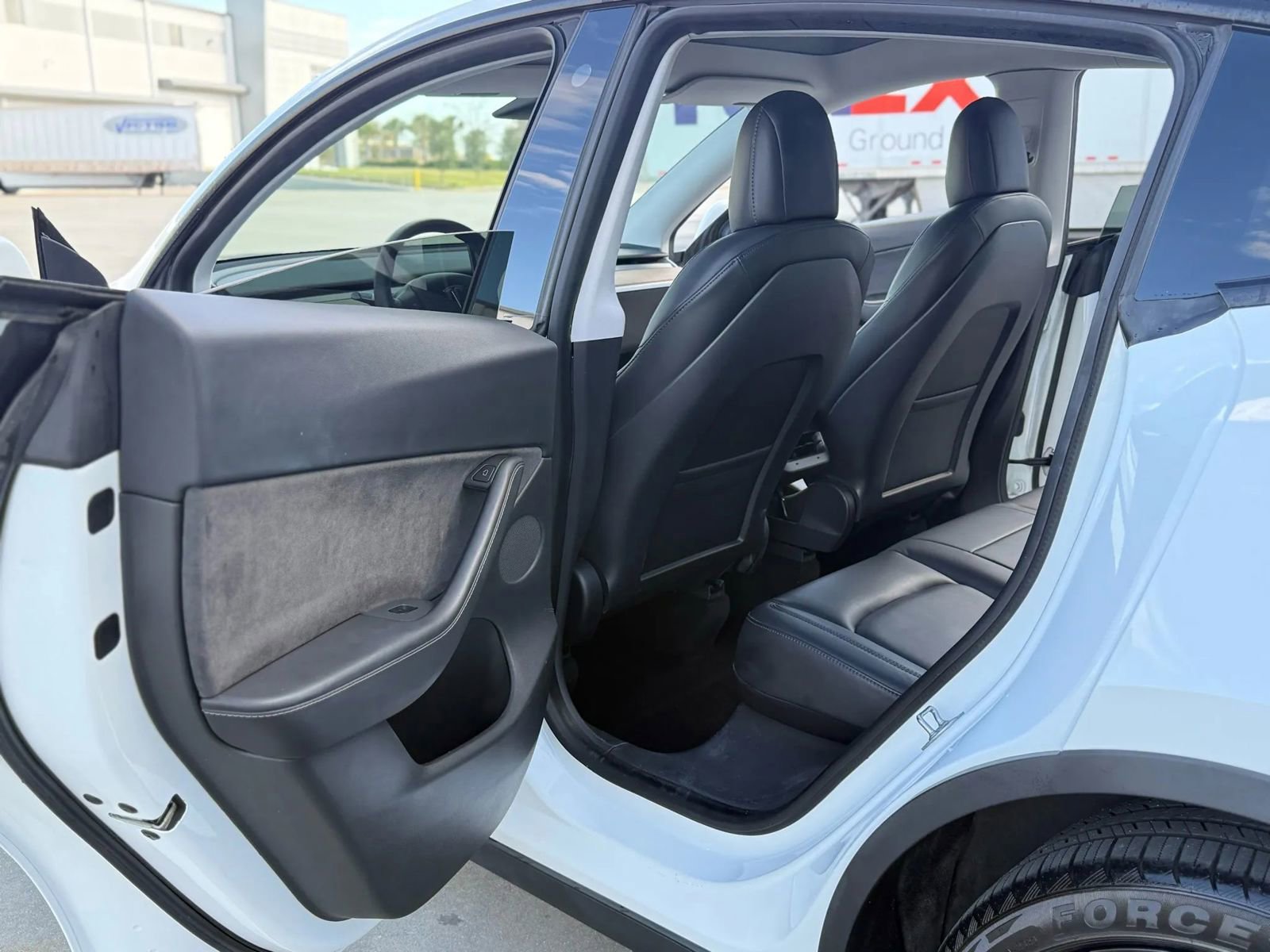 Used 2021 Tesla Model Y 2WD image 17