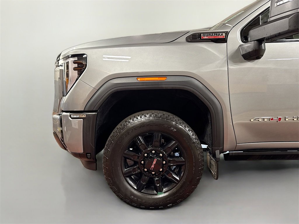 Used 2024 GMC Sierra 2500 AT4 w/ AT4 Premium Plus Package image 12