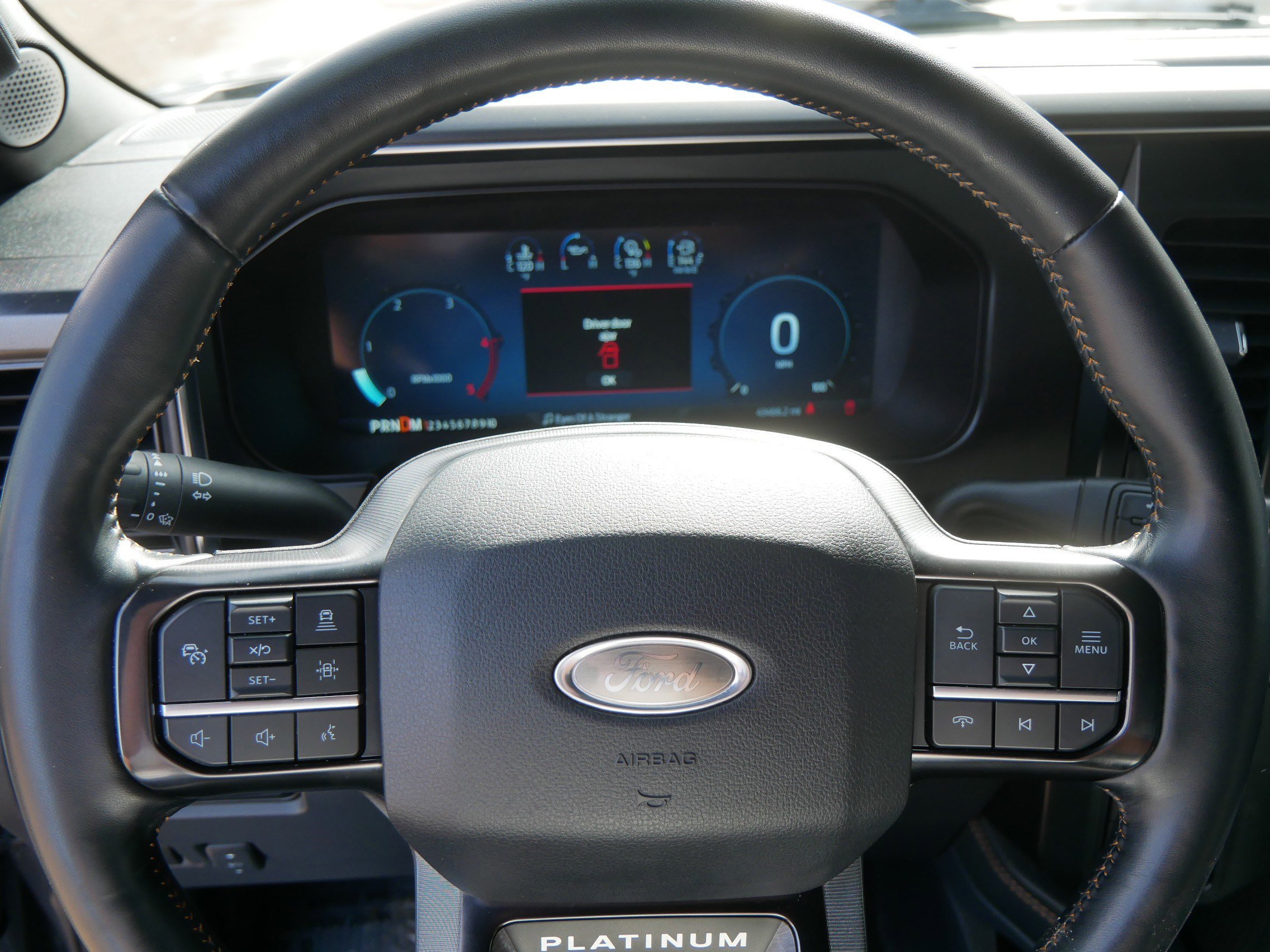 Used 2023 Ford F450 Platinum w/ FX4 Off-Road Package image 25