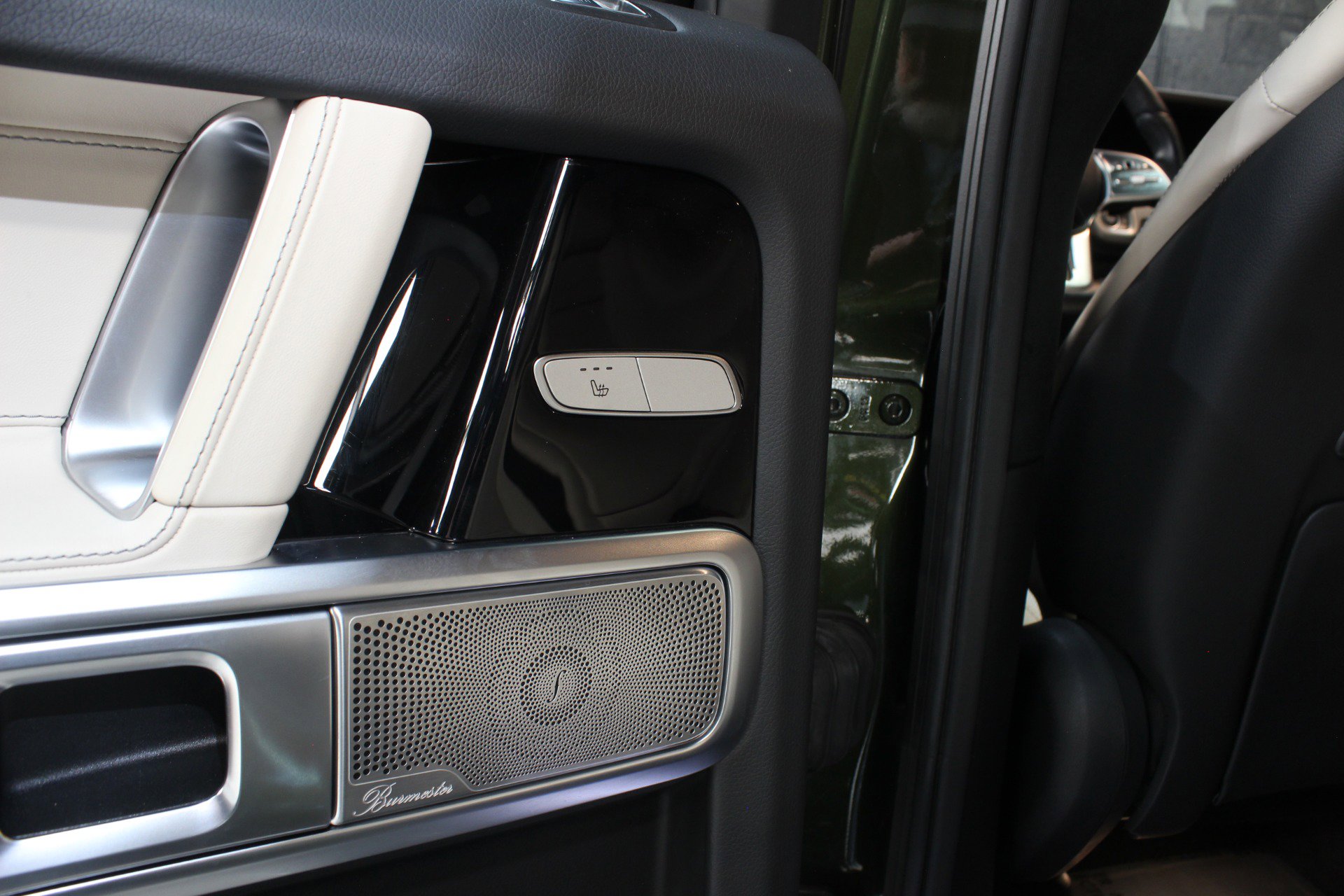 Used 2022 Mercedes-Benz G 550 w/ Exclusive Interior Package image 79