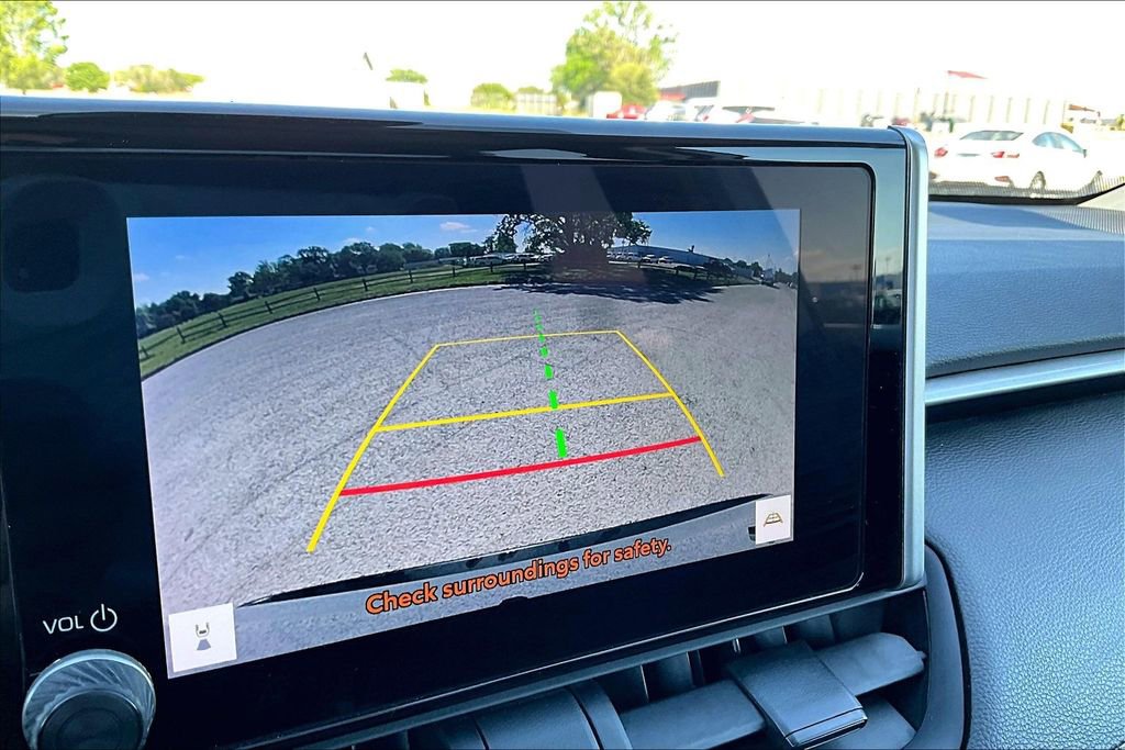 Used 2024 Toyota RAV4 XLE FWD image 19