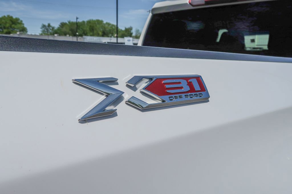 Used 2020 GMC Sierra 1500 SLE w/ SLE Convenience Package AWD/4WD image 12