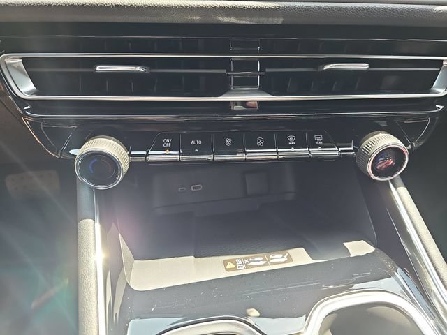 New 2026 Chevrolet Traverse LT w/ Enhanced Driving Package AWD/4WD image 18