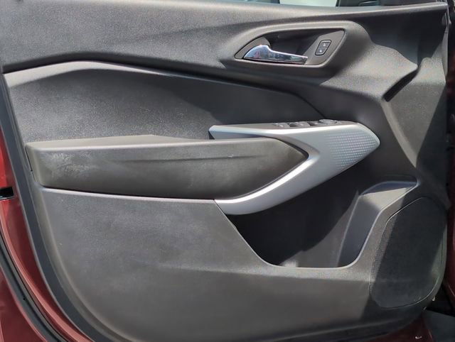 Used 2024 Chevrolet Trax LS image 15