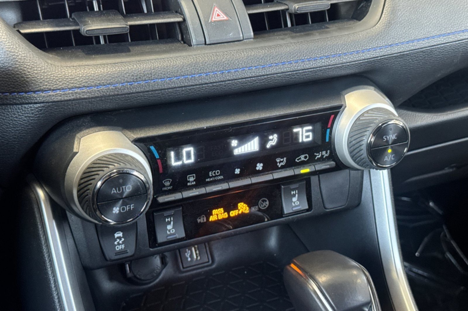 Certified 2025 Toyota RAV4 SE w/ Convenience Package AWD/4WD image 19