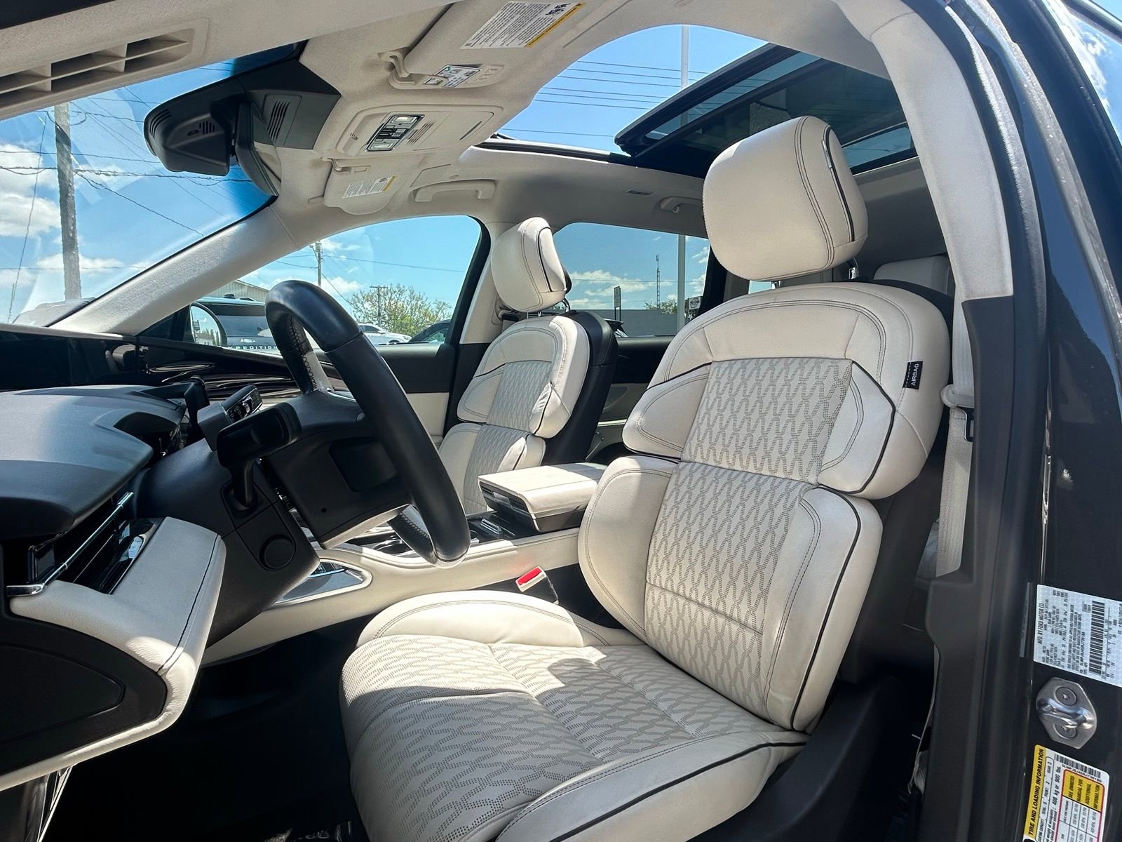 Used 2024 Lincoln Nautilus Black Label AWD/4WD image 11