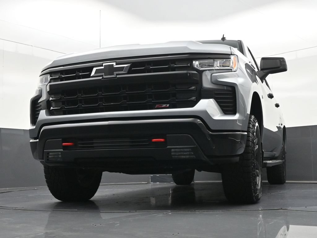 Used 2024 Chevrolet Silverado 1500 LT Trail Boss w/ Convenience Package II AWD/4WD image 32