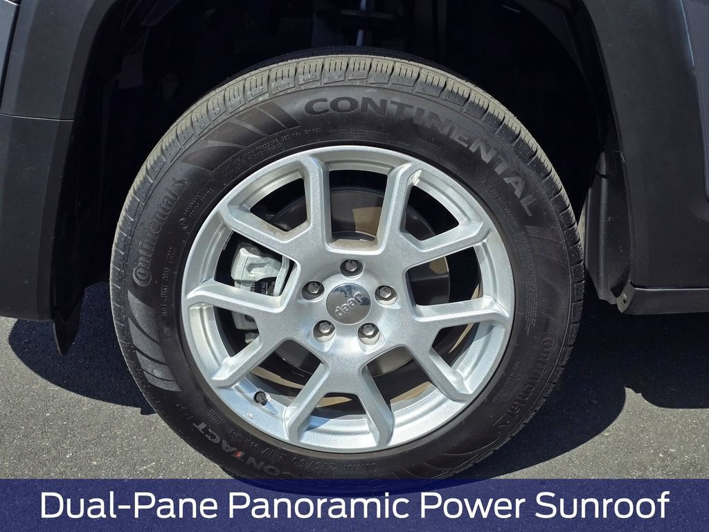 Used 2023 Jeep Renegade Latitude w/ Sun/Sound Group AWD/4WD image 9