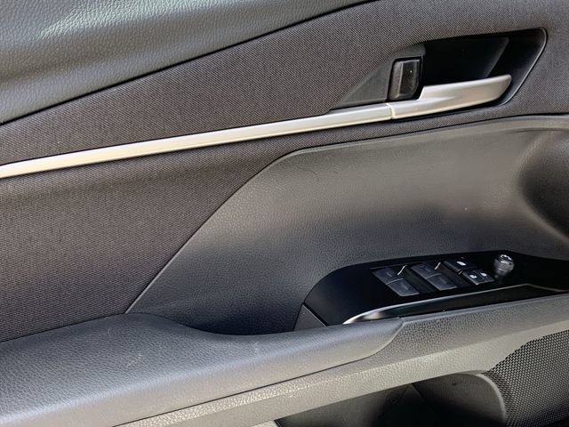 Used 2025 Toyota Camry LE FWD image 17