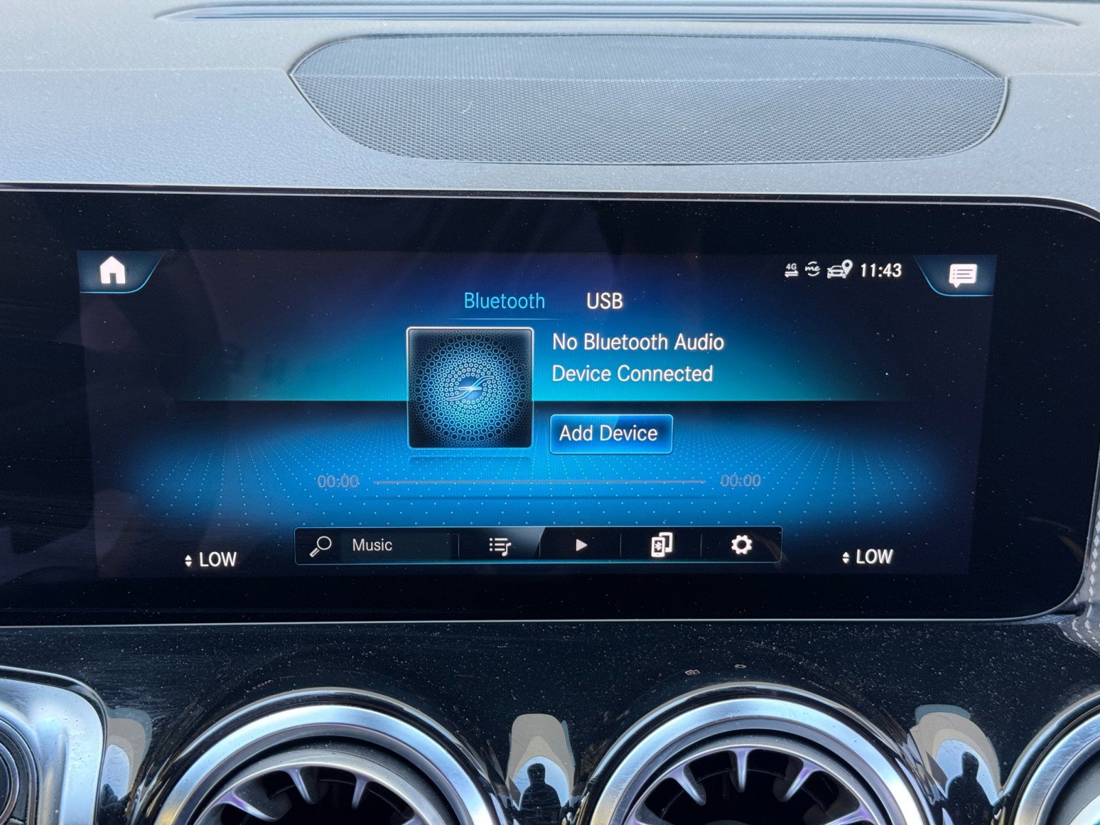 Used 2022 Mercedes-Benz EQB 350 4MATIC w/ Pinnacle Package image 26