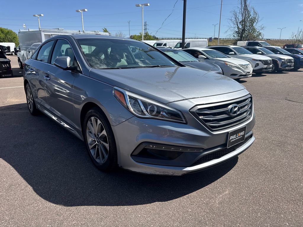 Used 2016 Hyundai Sonata Sport w/ Option Group 1V FWD image 5