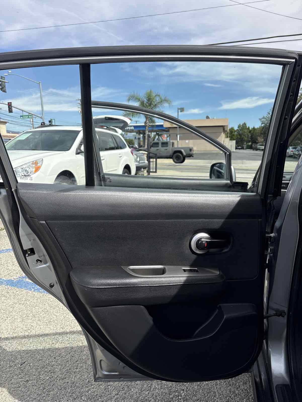 Used 2012 Nissan Versa 1.8 S w/ Plus Pkg FWD image 8