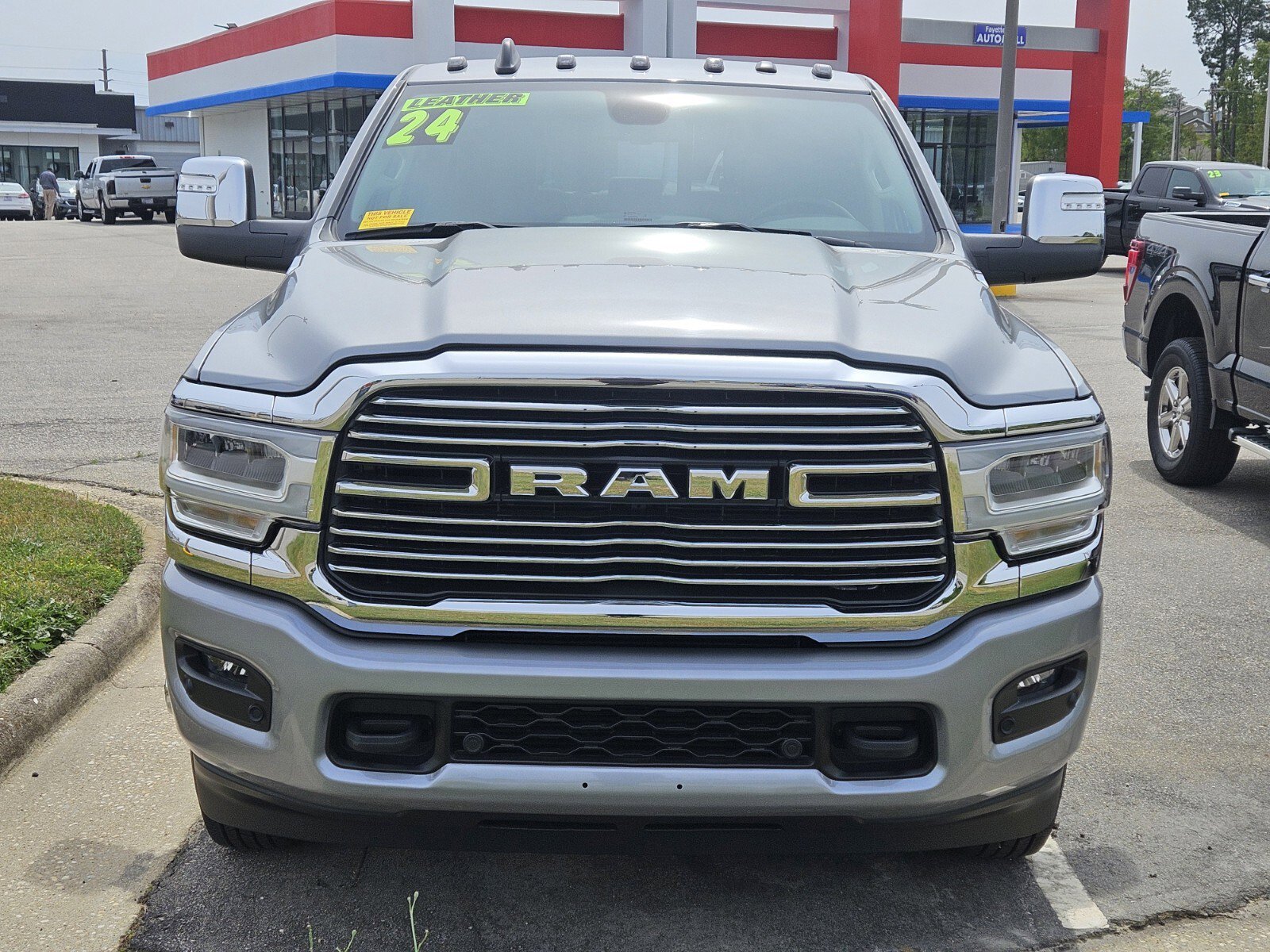 Used 2024 RAM 3500 Laramie image 4