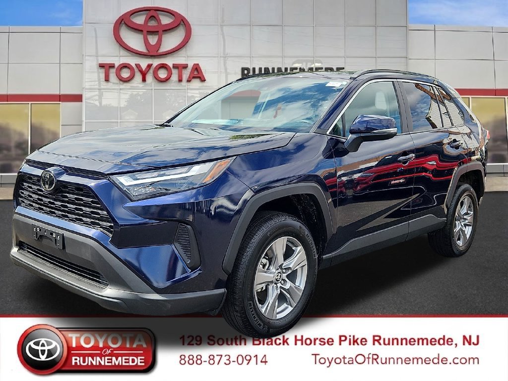 Certified 2025 Toyota RAV4 XLE FWD image 3