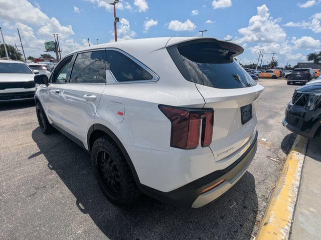 Used 2026 Kia Sorento LX FWD image 4