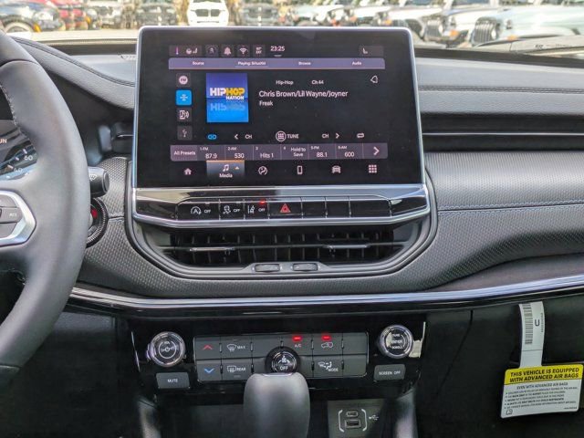 New 2026 Jeep Compass Latitude AWD/4WD image 16