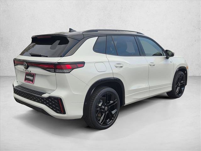 New 2026 Volkswagen Tiguan SE R-Line FWD image 2
