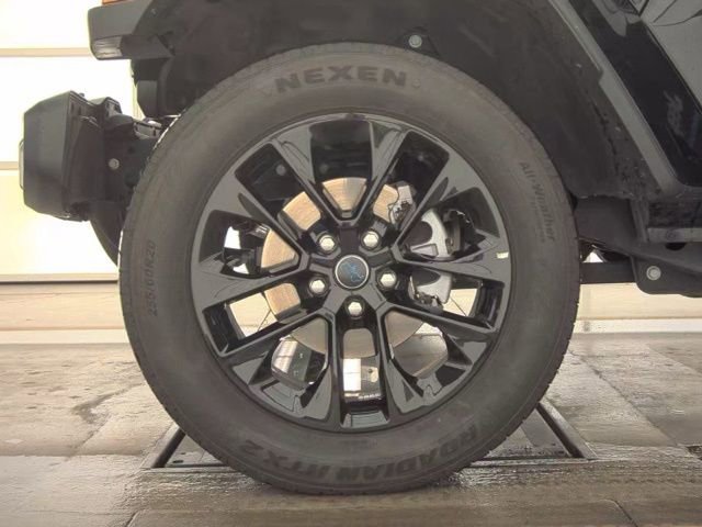 Used 2025 Jeep Wrangler Sahara 4xe w/ Safety Group image 20