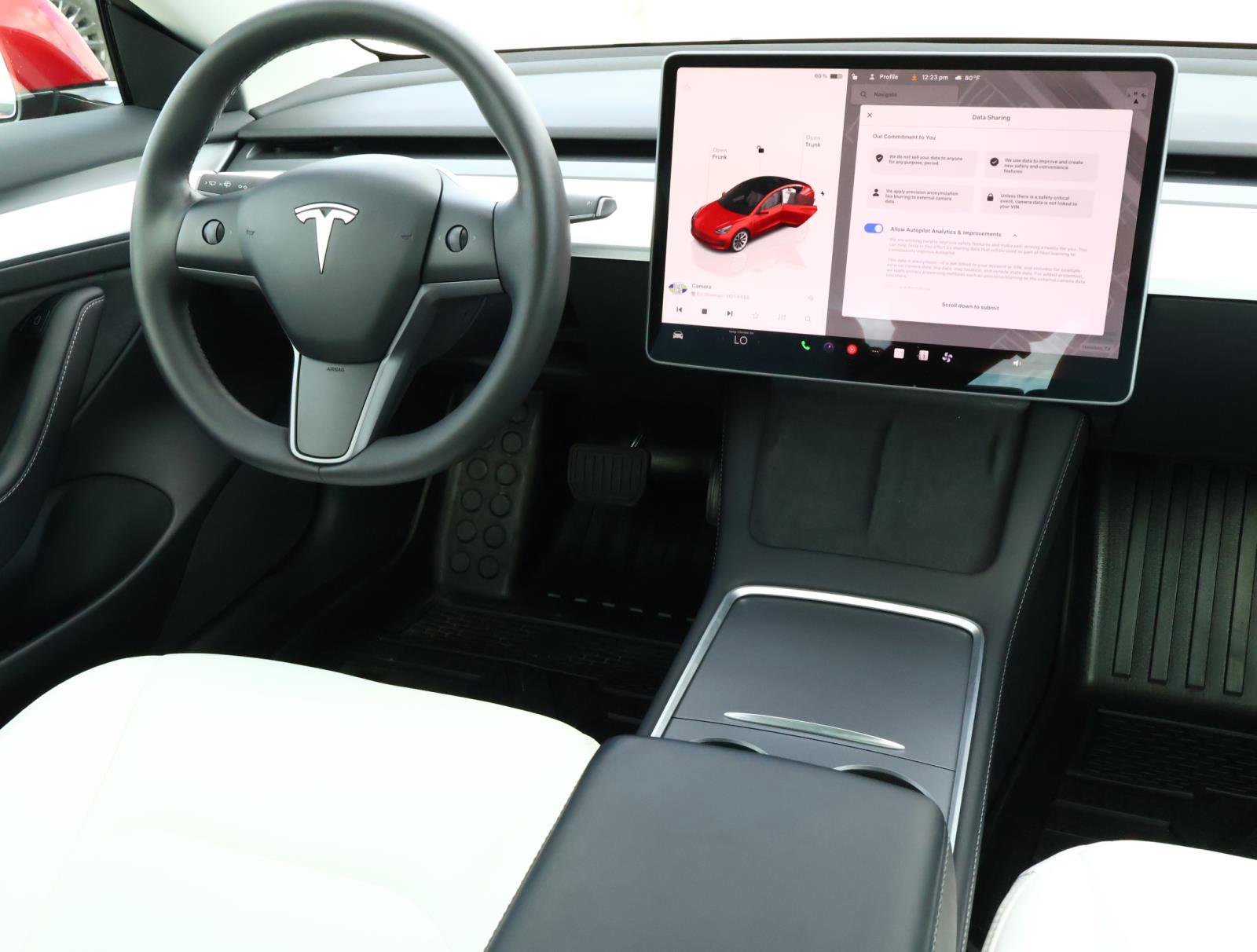 Used 2022 Tesla Model 3 Standard Range image 10