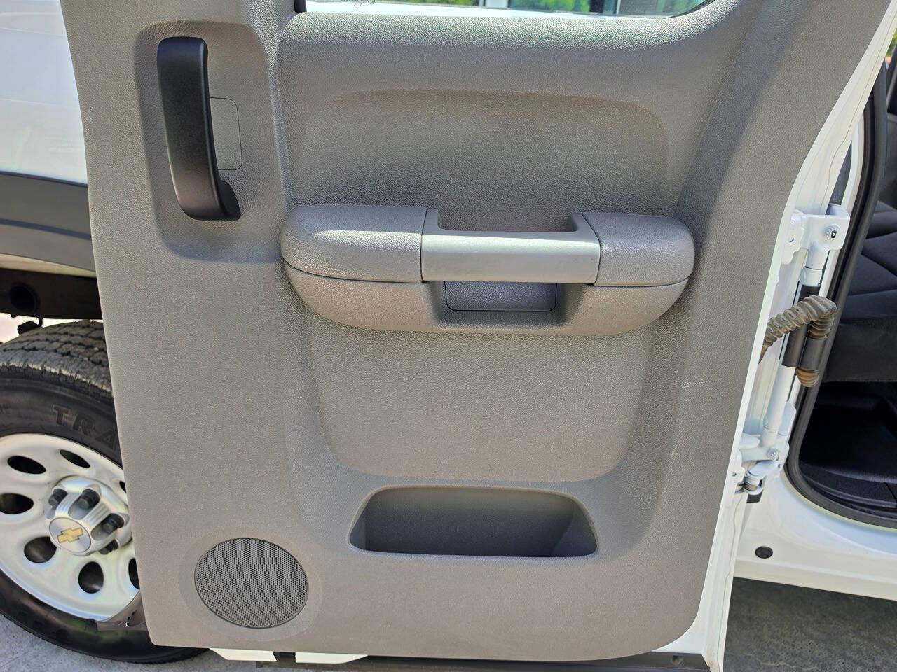 Used 2010 Chevrolet Silverado 1500 W/T RWD image 26