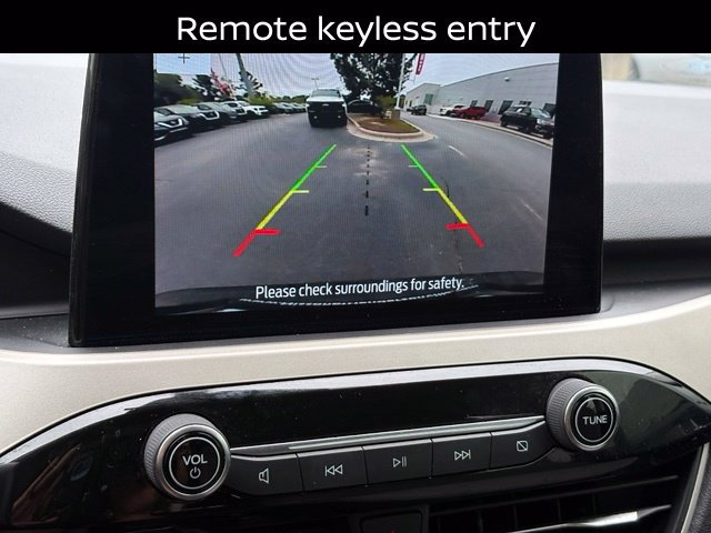 Used 2021 Ford Escape SE w/ SE Sport Appearance Package FWD image 17