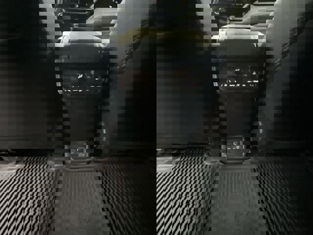 Used 2024 Toyota Highlander Limited image 21