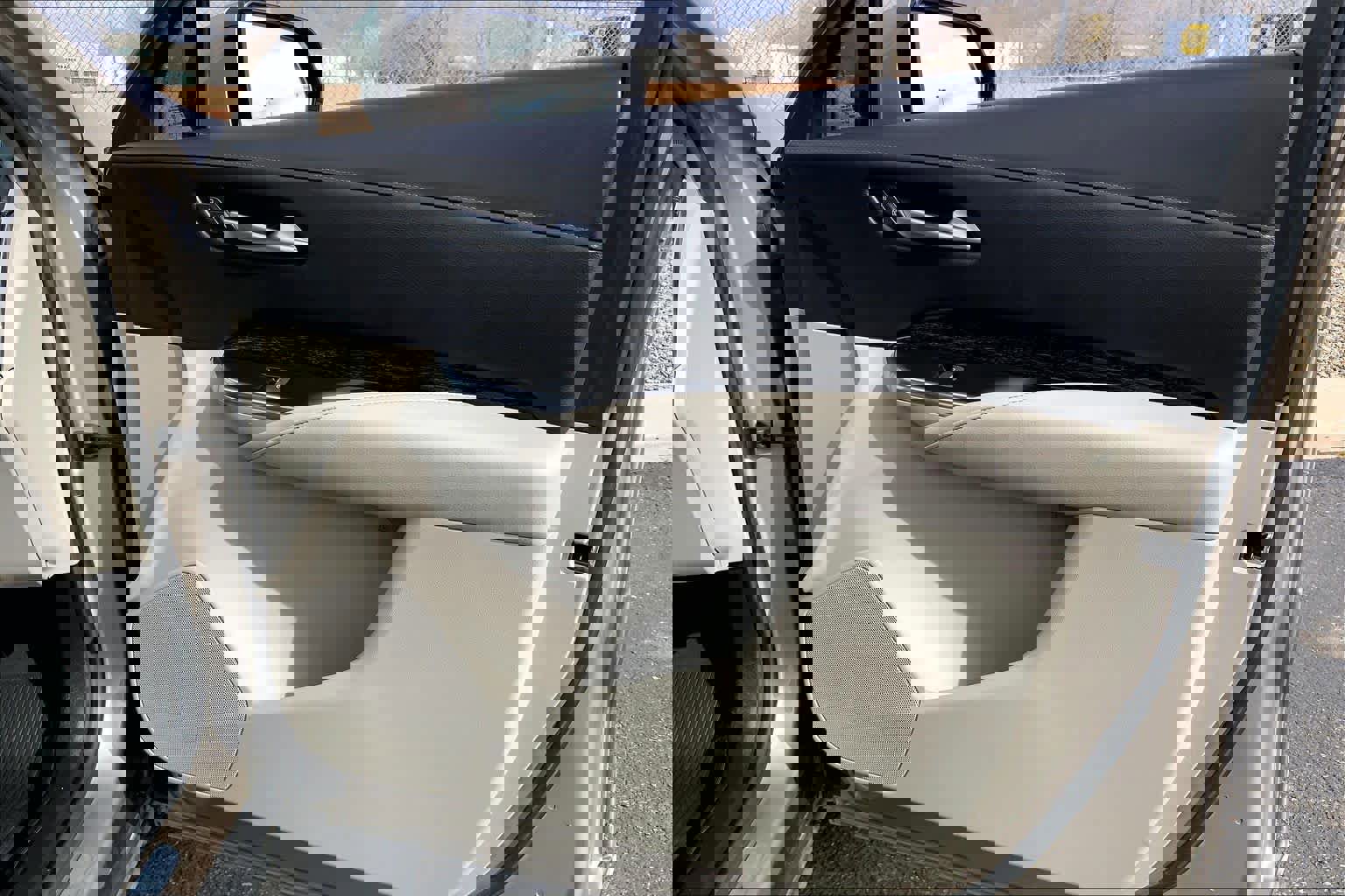 Used 2023 Cadillac XT4 Premium Luxury w/ Technology Package image 20