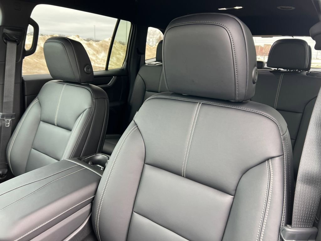 New 2026 GMC Acadia Elevation w/ Black Edition AWD/4WD image 13
