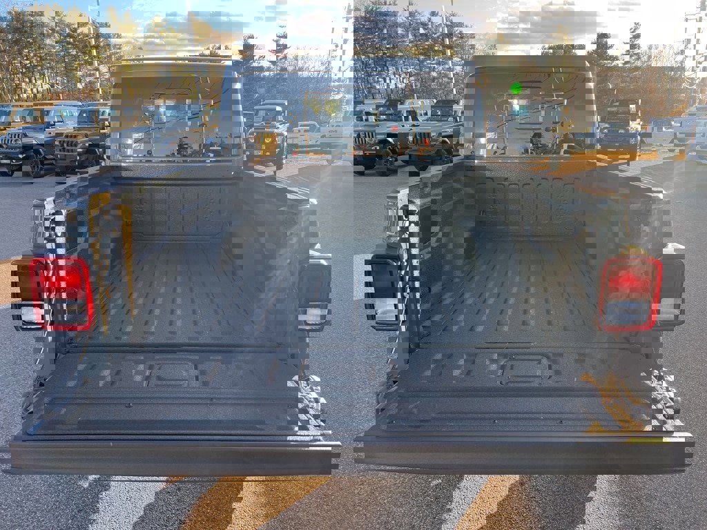 New 2026 Jeep Gladiator Sport image 14